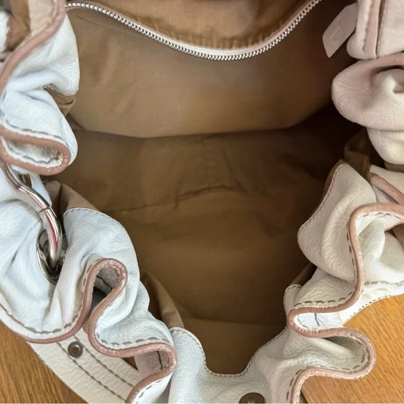 TOD'S Miky Easy Media Shoulder Handbag in White Pebbled Leather - Picture 11 of 14